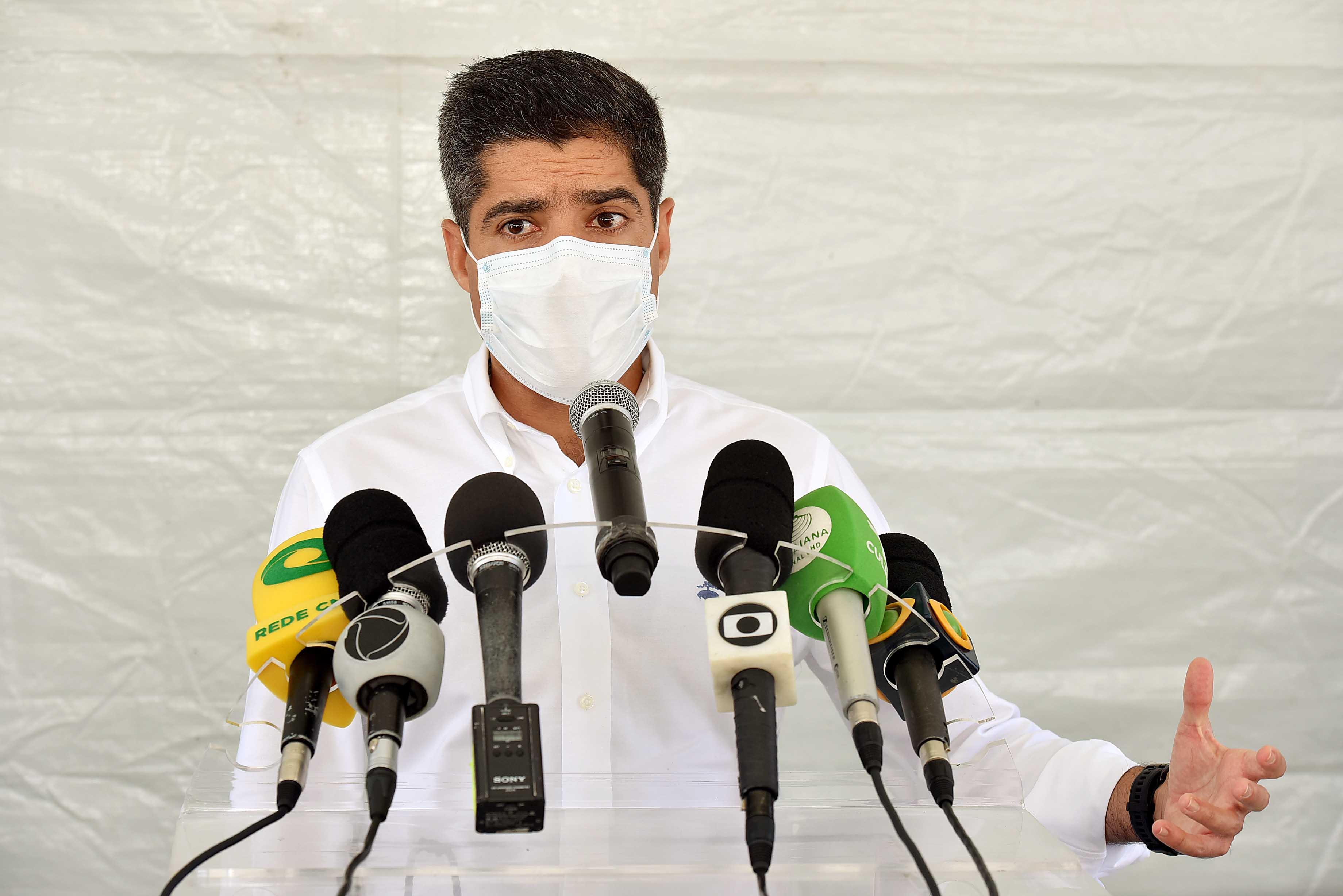 Na imagem, o prefeito de Salvador, ACM Neto, do DEM