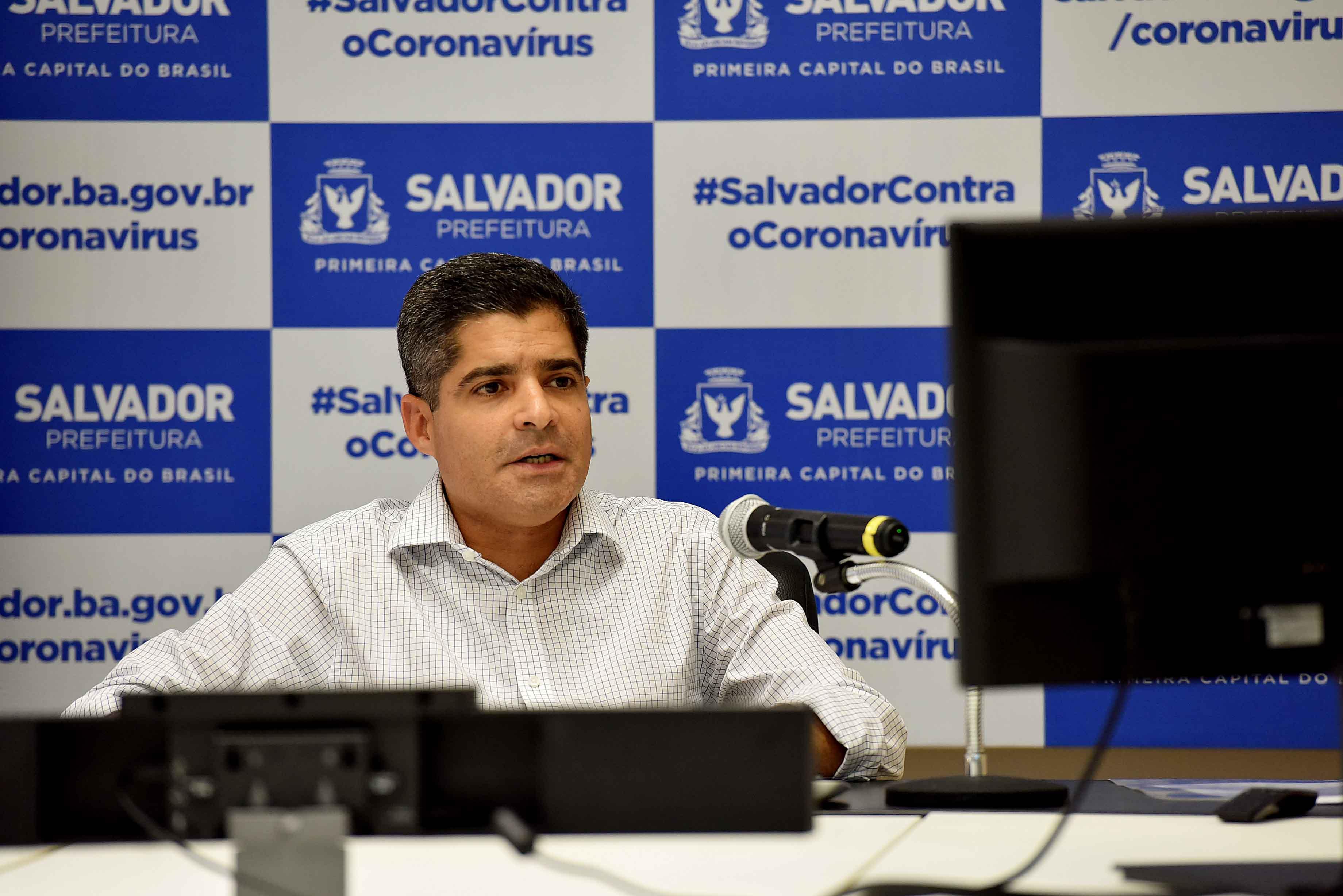 Na imagem, o prefeito de Salvador, ACM Neto, do DEM