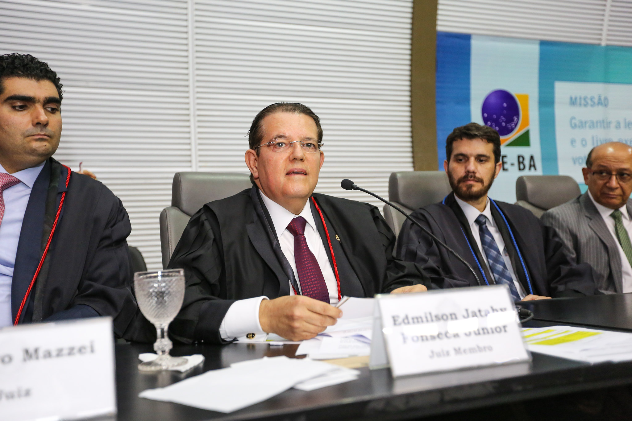 Na imagem, o desembargador Jatahy Fonseca Júnior, presidente do TRE-BA