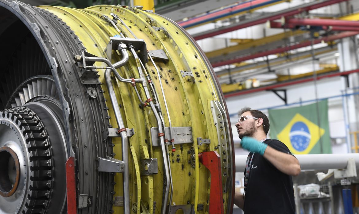 Imagem de Instituições financeiras preveem queda de 5,46% na economia este ano