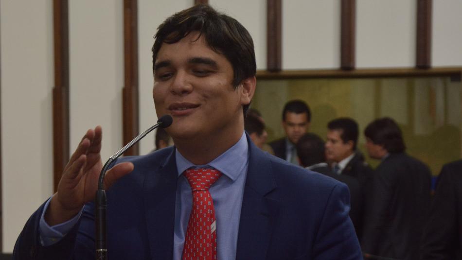 Imagem de Deputado baiano quer que universidades devolvam valores da taxa de matrícula após desistência de aluno