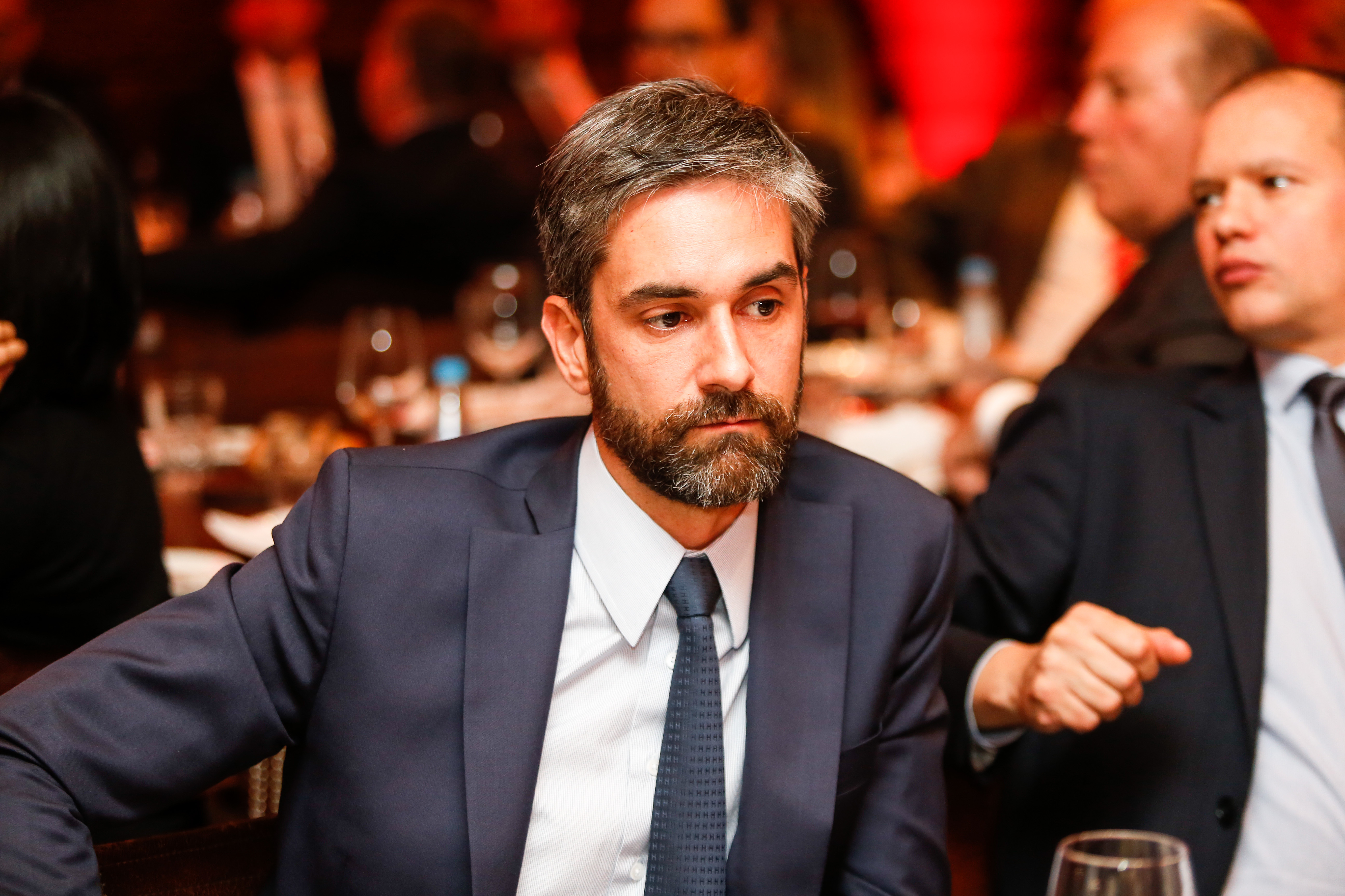 Imagem de Augusto de Arruda Botelho, Flávia Rahal e Luiza Oliver debatem 'Livro das Suspeições' em live