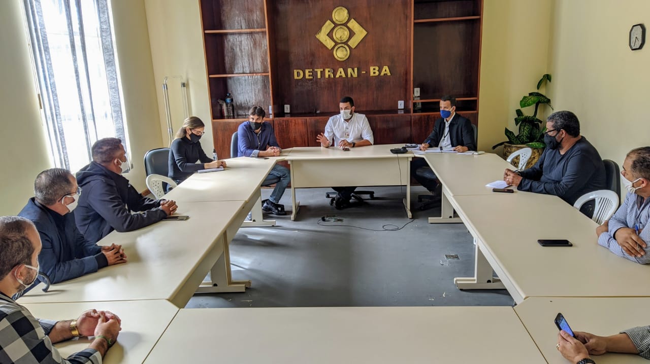 Detran-BA se reuniu com representantes de autoescolas e centros de formação de condutores Detran-BA se reuniu com representantes de autoescolas e centros de formação de condutores