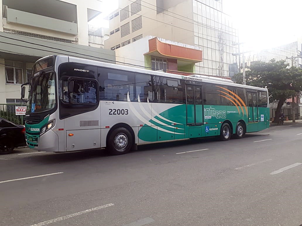 Imagem de Ônibus que pode operar no BRT passa por teste em Salvador