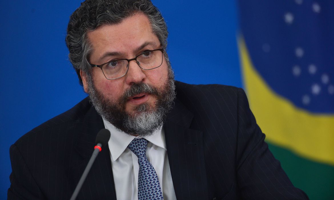 Evento contará com a participação do ex-ministro das Relações Exteriores Ernesto Araújo Evento contará com a participação do ex-ministro das Relações Exteriores Ernesto Araújo