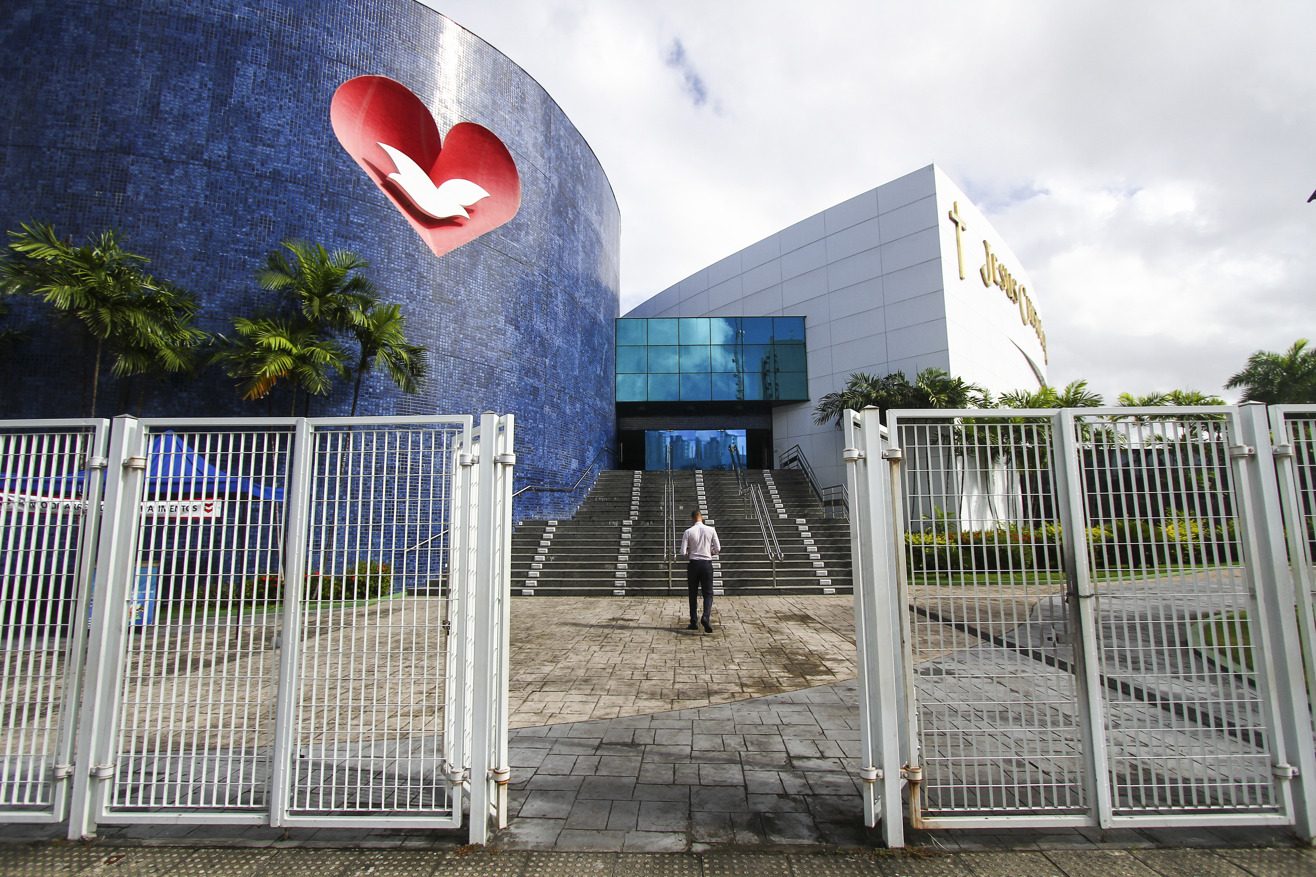 Imagem de Apesar das críticas, governo estuda como 'imunizar' igrejas de tributos