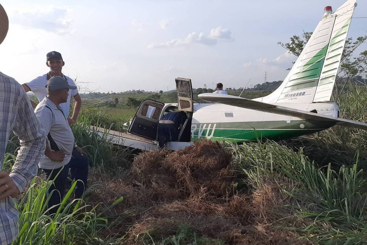 Imagem de Avião com corregedor da Câmara faz pouso forçado no Pará Imagem de Avião com corregedor da Câmara faz pouso forçado no Pará