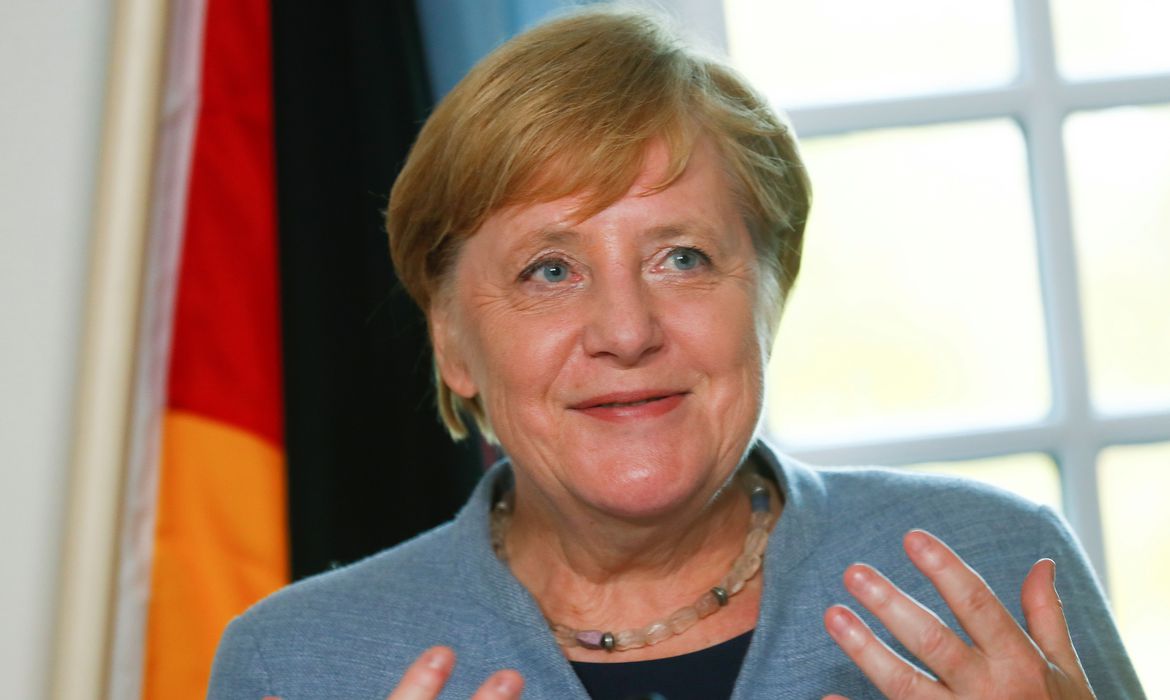 Anúncio foi feito neste domingo (13) pela chanceler Angela Merkel
