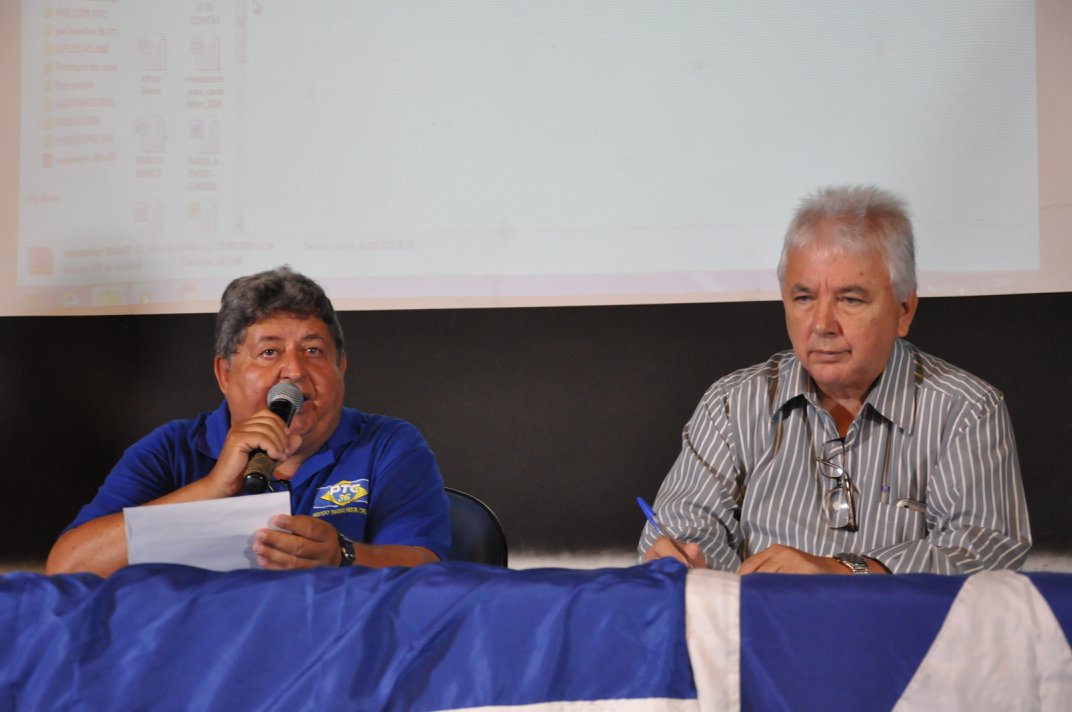 Na imagem, Rivailton Filho ao lado de Ricardo Grey Na imagem, Rivailton Filho ao lado de Ricardo Grey