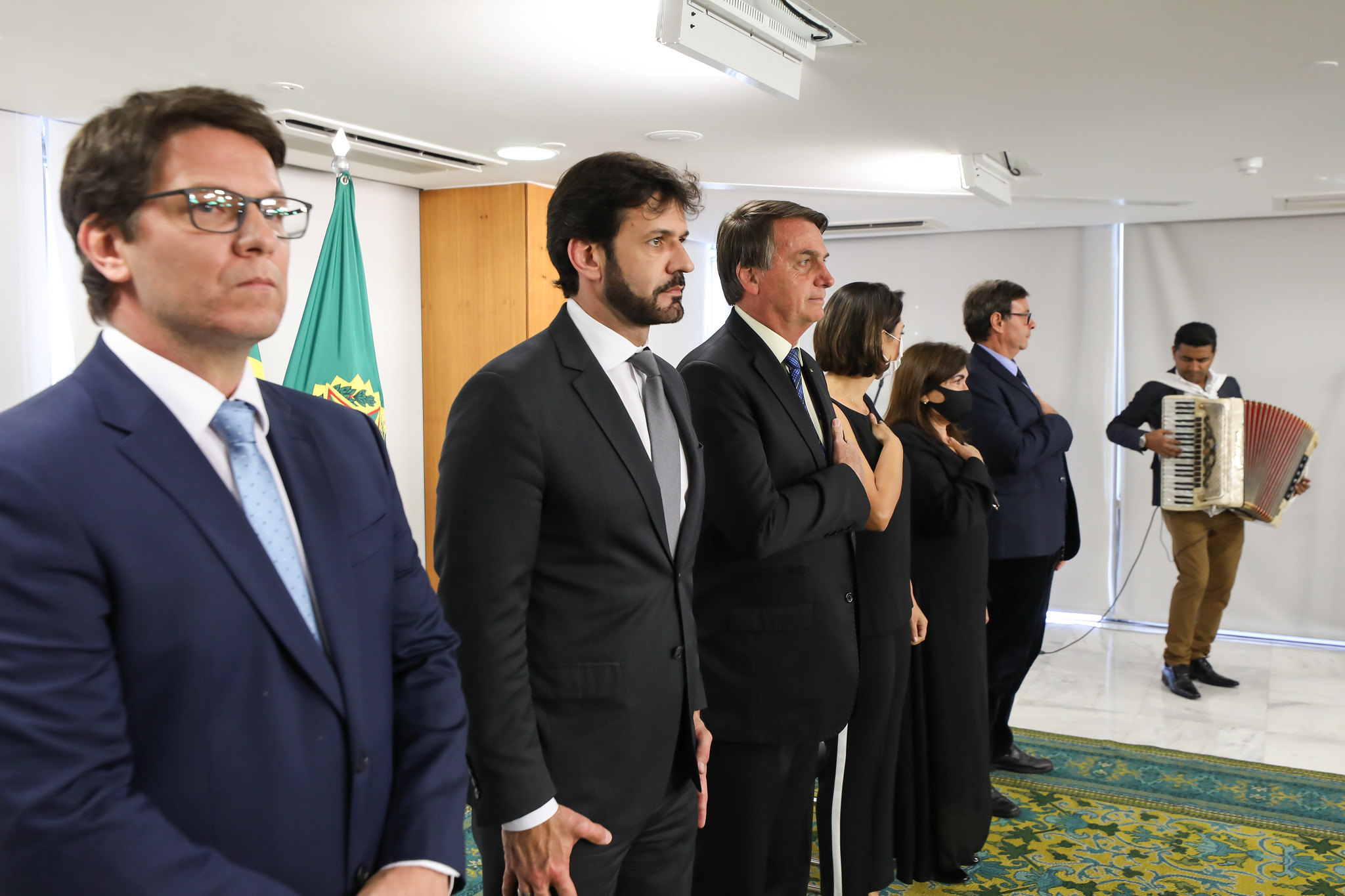 Medida provisória estende prazo final de execução e pagamento deste auxílio emergencial até final de 2021