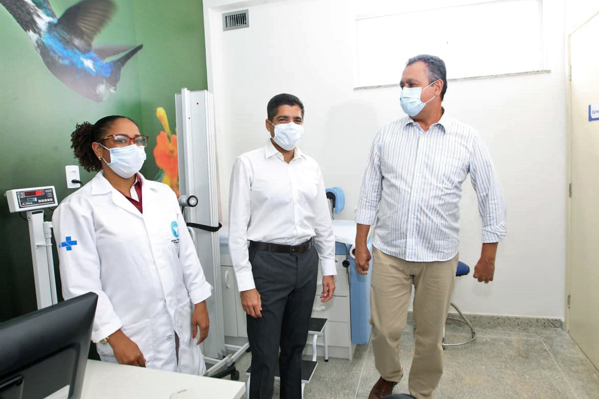 Imagem de Após cutucada de Roberto Jefferson, Rui brinca com ACM Neto: 'Estamos irmanados na porrada que a gente tem recebido'