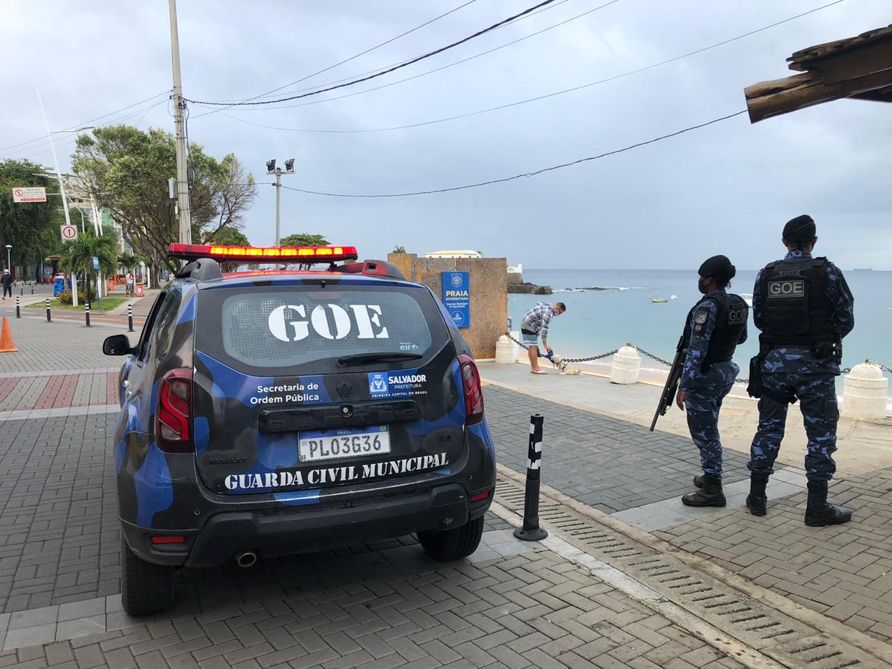 A Guarda Civil Municipal segue com as fiscalizações com o efetivo de 60 agentes, 12 viaturas e 6 motos