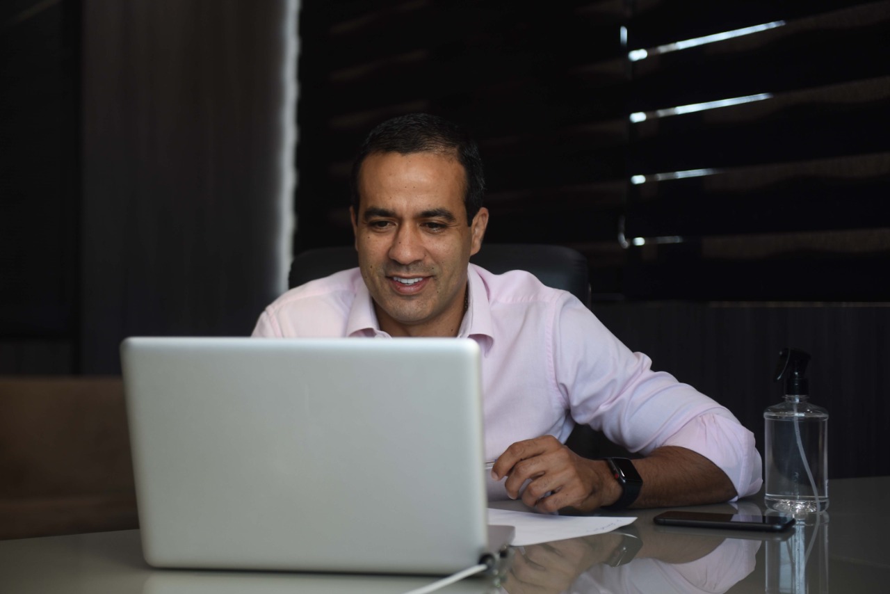 Imagem de Em 1ª pesquisa após as convenções, Bruno lidera corrida eleitoral com 35% das intenções de voto, aponta jornal Imagem de Em 1ª pesquisa após as convenções, Bruno lidera corrida eleitoral com 35% das intenções de voto, aponta jornal