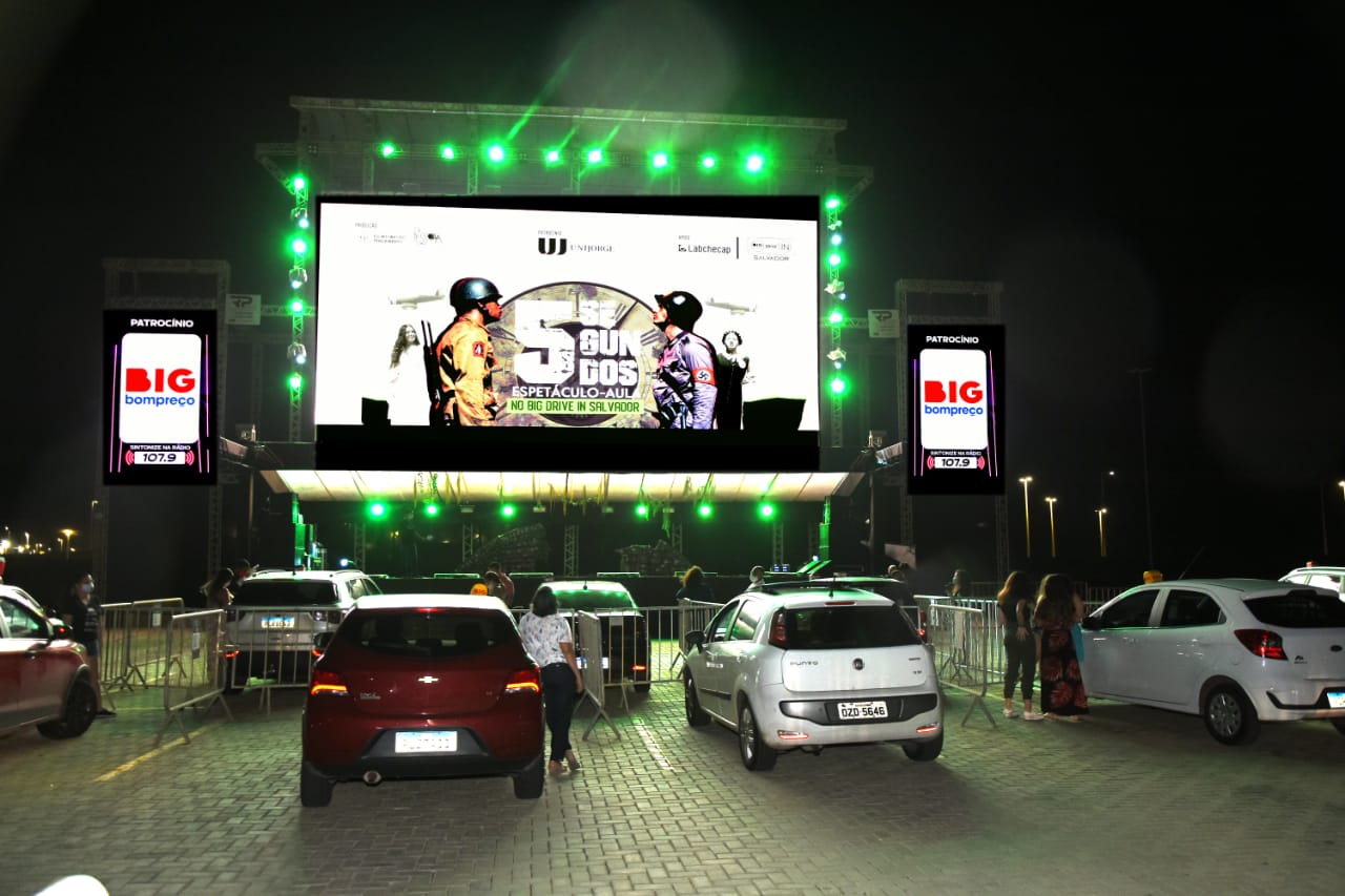 Imagem de Primeiro espetáculo adulto montado em drive in está de volta nesta quinta