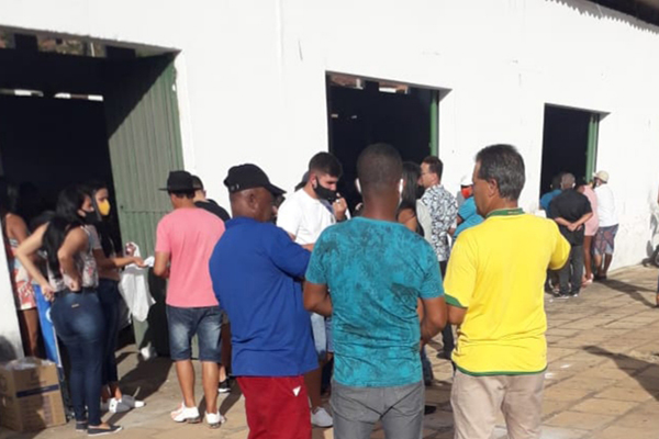 Convenção municipal do DEM causa aglomeração em Abaíra