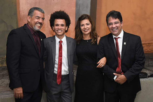 Mauricio Moreau, o candidato Josimar Ferreira, Adélia Pinheiro e Alessandro Fernandes