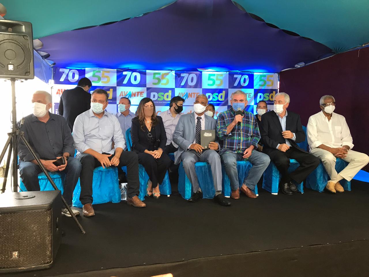 Com suas presenças, Rui e Wagner deixam claro que Isidório é aposta, se não para vencer eleição, para levá-la para o segundo turno