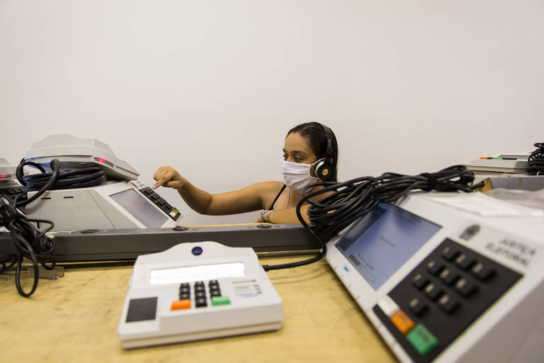 País tem mais de 2.000 políticos que venceram as últimas cinco eleições nos Legislativos municipais País tem mais de 2.000 políticos que venceram as últimas cinco eleições nos Legislativos municipais