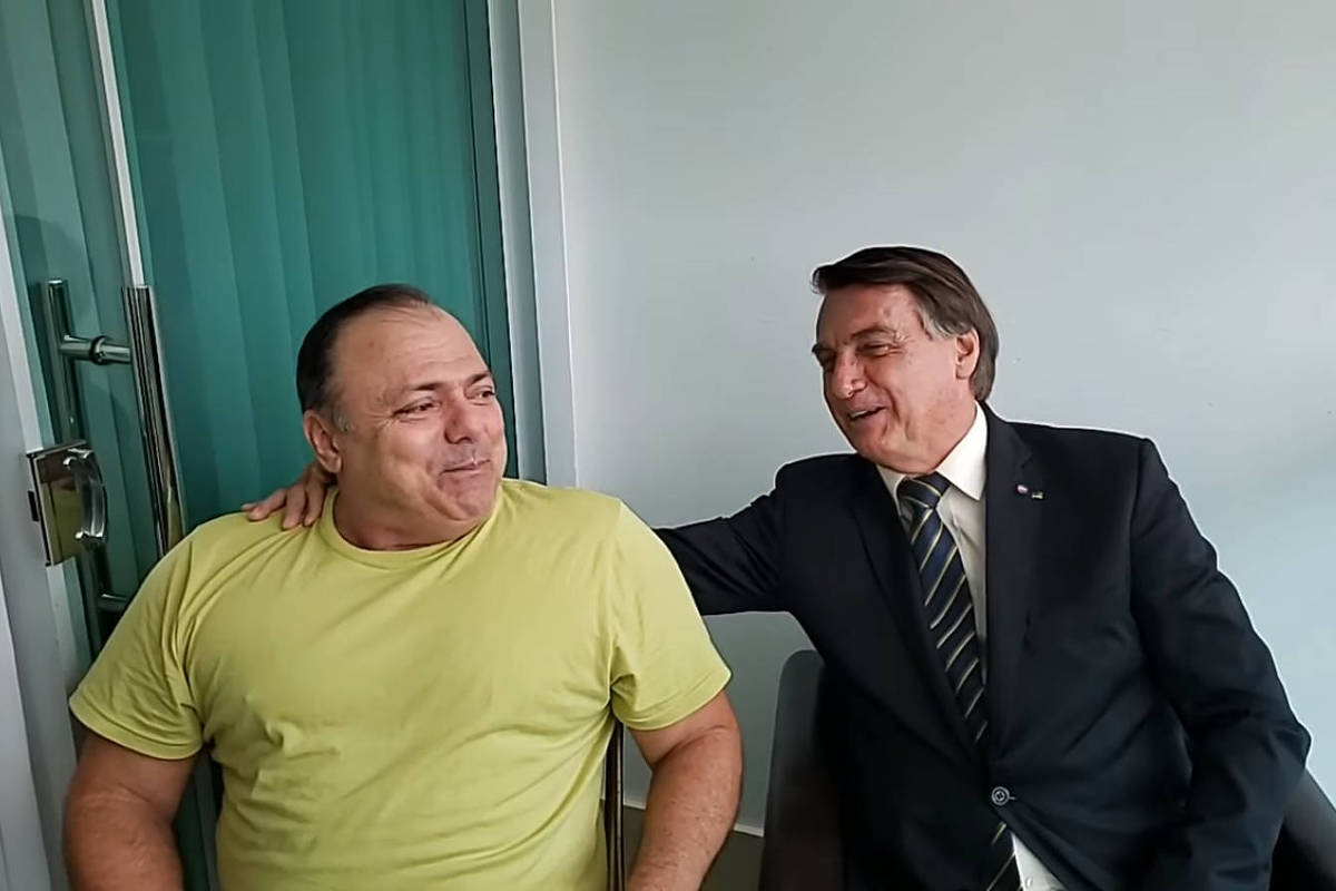 Pazuello e Bolsonaro