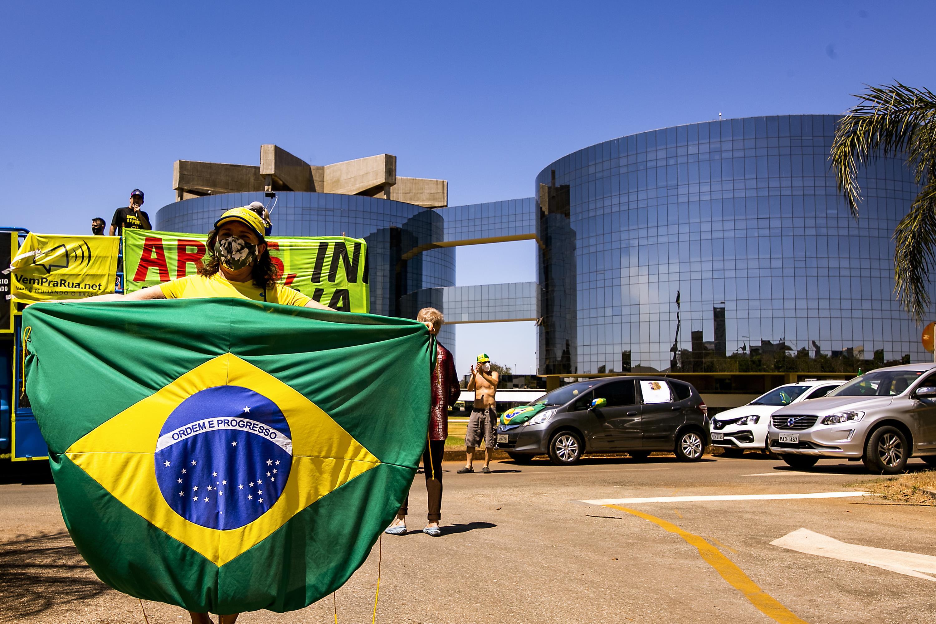 Ato pró-Lava Jato