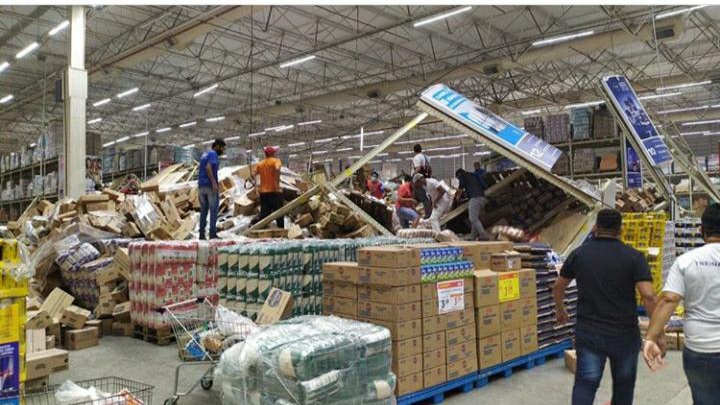 O acidente ocorreu por volta das 20h de ontem, quando o mercado estava lotado de clientes, conforme imagens do circuito interno, divulgadas em redes sociais O acidente ocorreu por volta das 20h de ontem, quando o mercado estava lotado de clientes, conforme imagens do circuito interno, divulgadas em redes sociais
