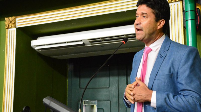 A sessão solene será presidida pelo vereador Marcos Mendes (PSOL) A sessão solene será presidida pelo vereador Marcos Mendes (PSOL)