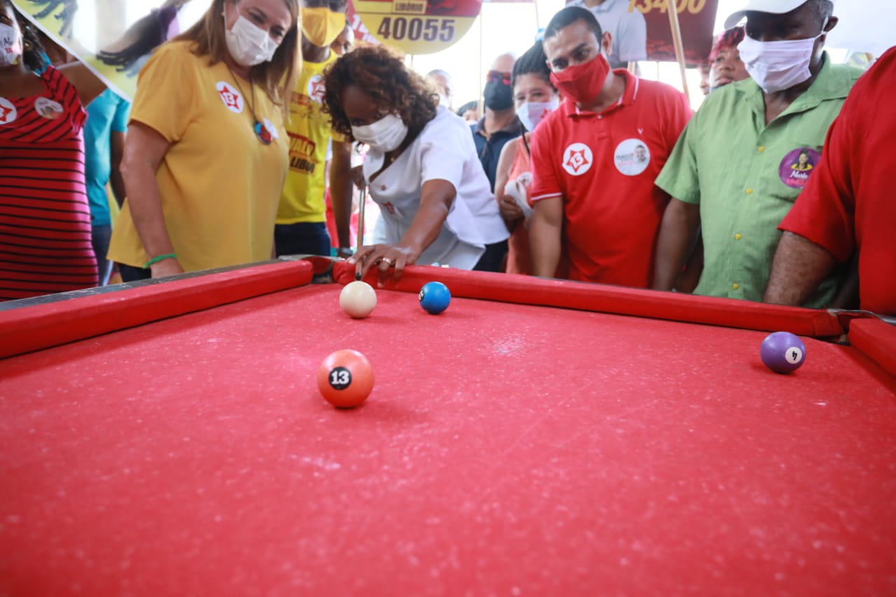 Denice participou de evento acompanhada da candidata a vice-prefeita Fabíola Mansur (PSB) e da vereadora Marta Rodrigues,