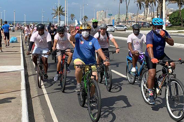 O candidato a prefeito de Salvador Bacelar (Podemos) e o candidato a vice Magno Lavigne (Rede) em passeio ciclístico O candidato a prefeito de Salvador Bacelar (Podemos) e o candidato a vice Magno Lavigne (Rede) em passeio ciclístico