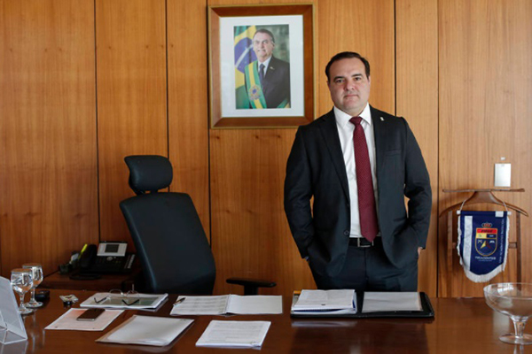 Próximo da família Bolsonaro, ministro deixa o governo para assumir uma vaga no TCU no próximo dia 31 e diz que fará uma atuação técnica