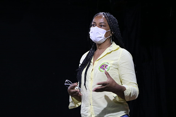 A candidata à Prefeitura de Salvador pela coligação “Experiência, Amor e Raça” (PCdoB/PP), Olívia Santana