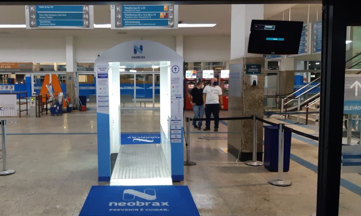 Entrada de estrangeiros por via aérea está liberada Entrada de estrangeiros por via aérea está liberada