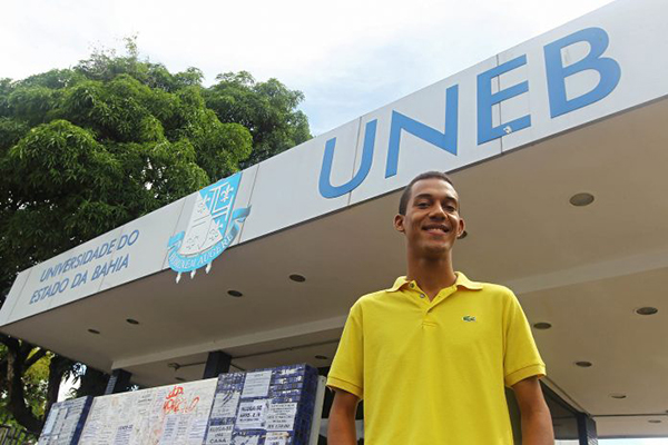 Governo da Bahia antecipa, mais uma vez, o crédito do auxílio-permanência do Mais Futuro para 10.440 mil estudantes das universidades públicas estaduais baianas