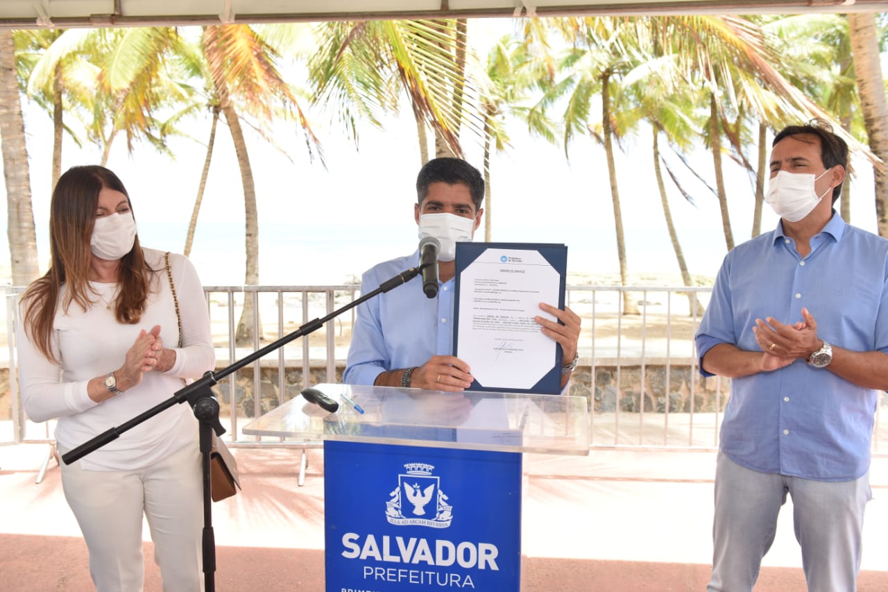 Ordem de serviço assinada no local pelo prefeito ACM Neto