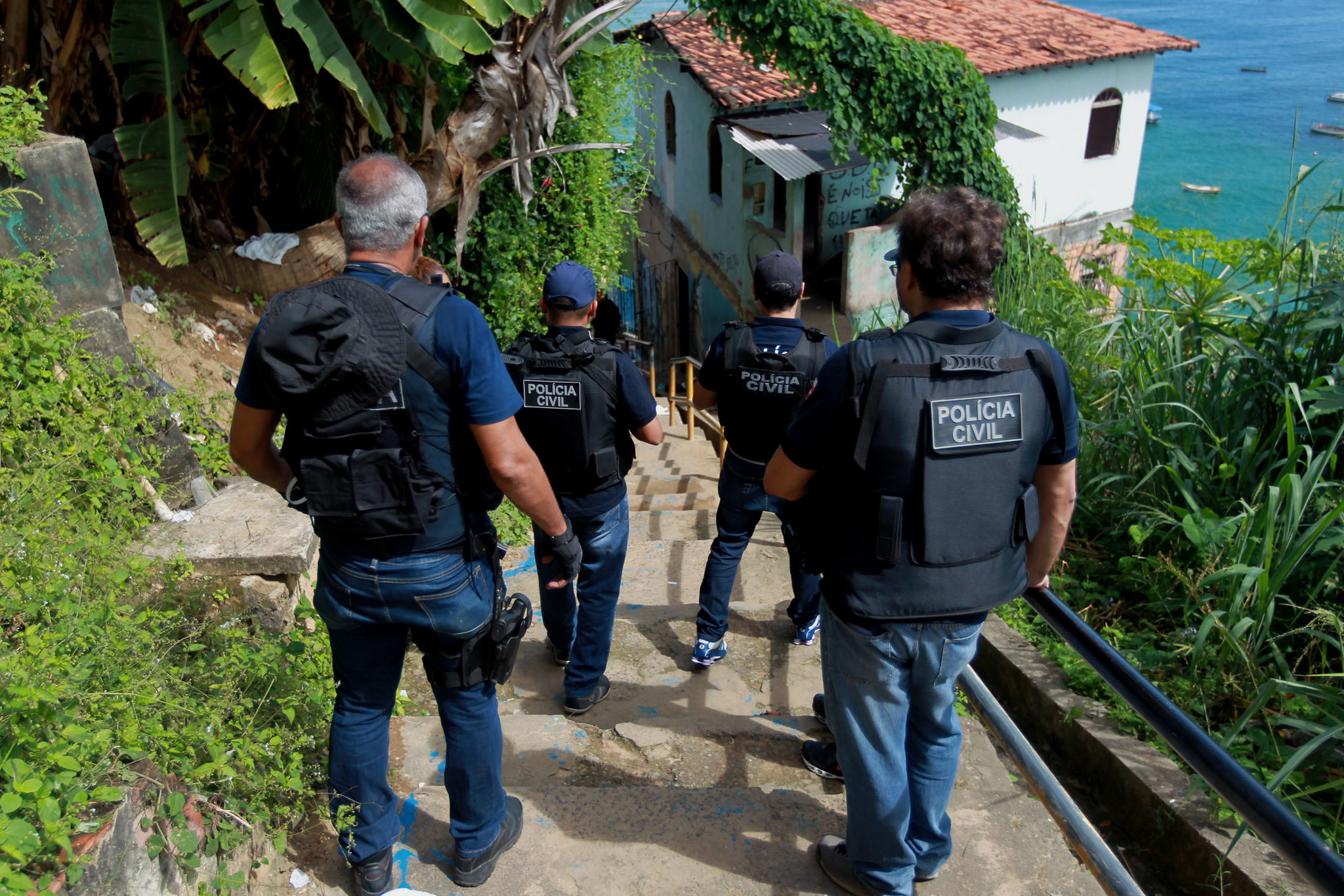 Investigação aponta lavagem de dinheiro por grupo empresarial de distribuição de medicamentos em Salvador e RMS Investigação aponta lavagem de dinheiro por grupo empresarial de distribuição de medicamentos em Salvador e RMS
