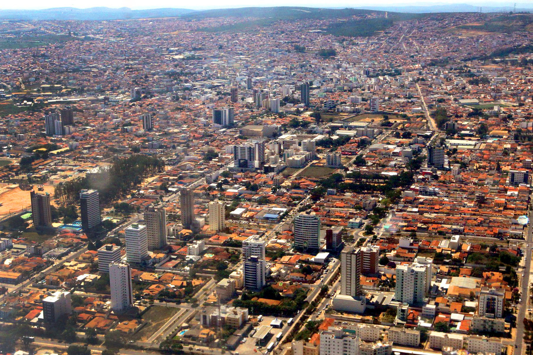 Neste cenário, segundo a Sesab, não é recomendado flexibilizar as medidas restritivas adotadas até o momento