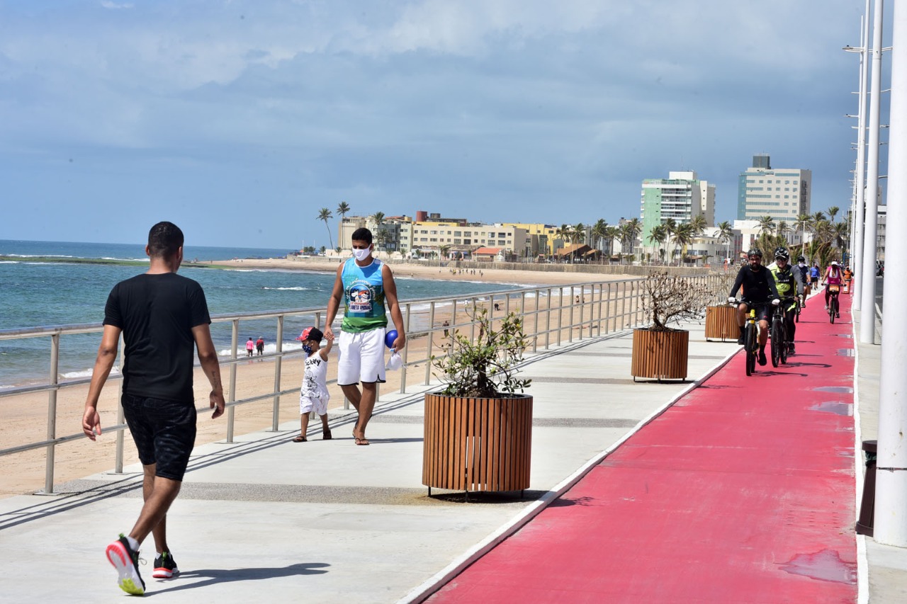 As intervenções englobaram 2,2km, desde o Largo das Baianas até a Vila Jardim dos Namorados