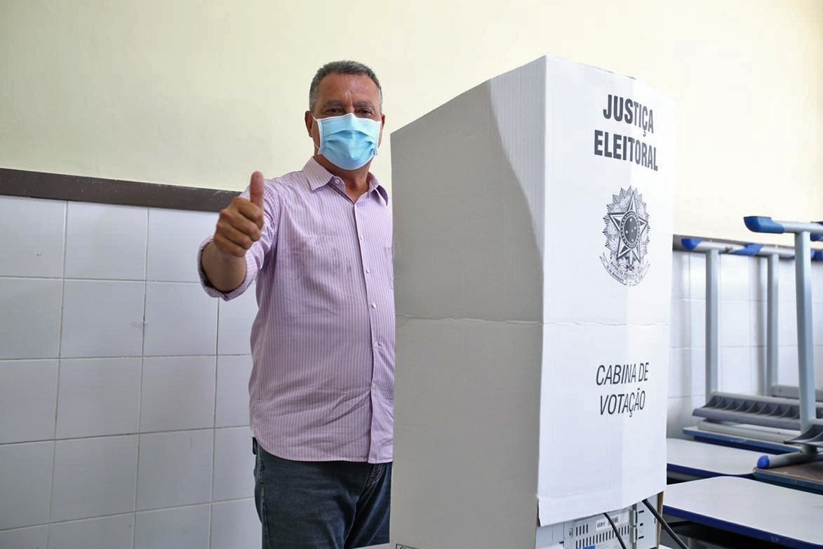 Na imagem, o governador Rui Costa, do PT