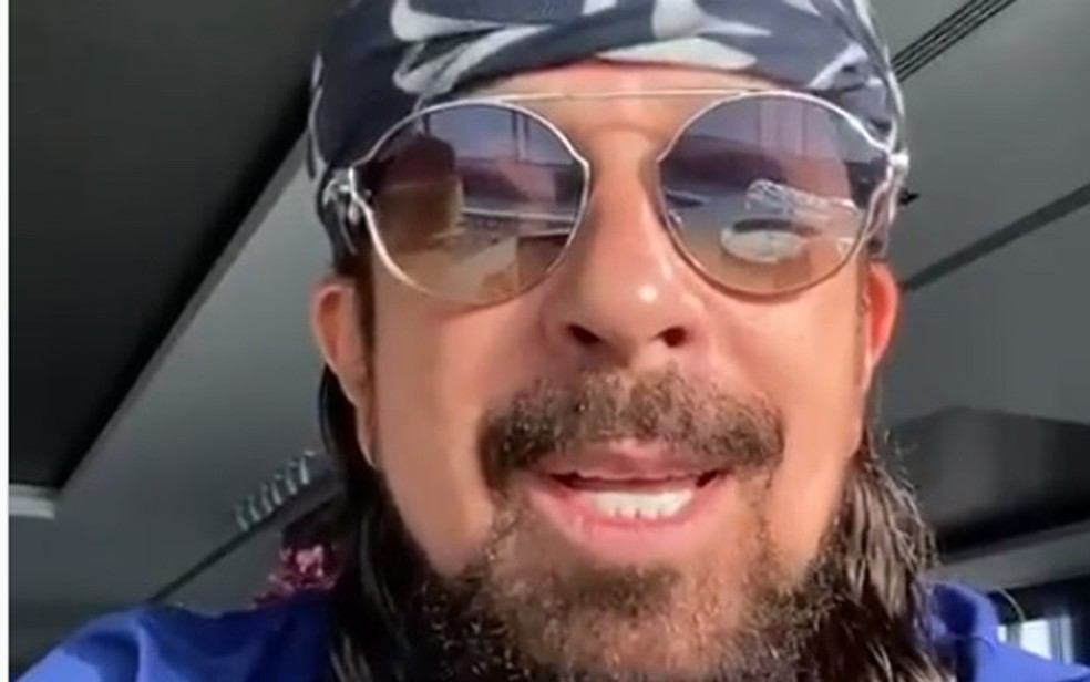 O cantor Bell Marques