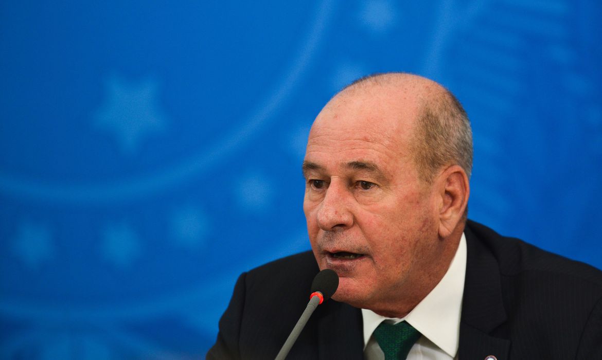 Mensagem é assinada pelo ministro da Defesa, Fernando Azevedo