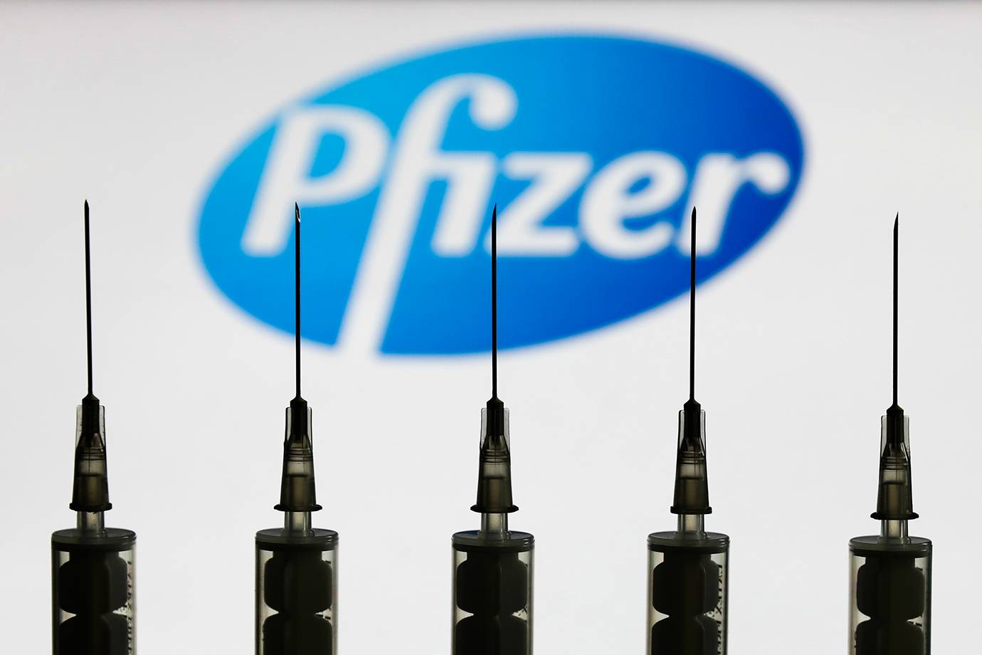 Área técnica, especialistas e Pfizer se reuniram nesta quinta-feira para analisar os dados disponíveis