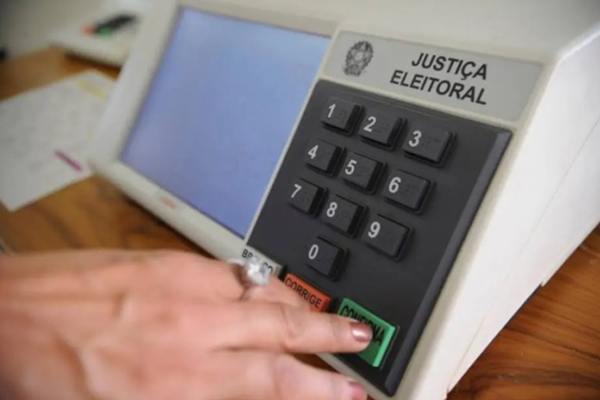 Urna eletrônica Urna eletrônica