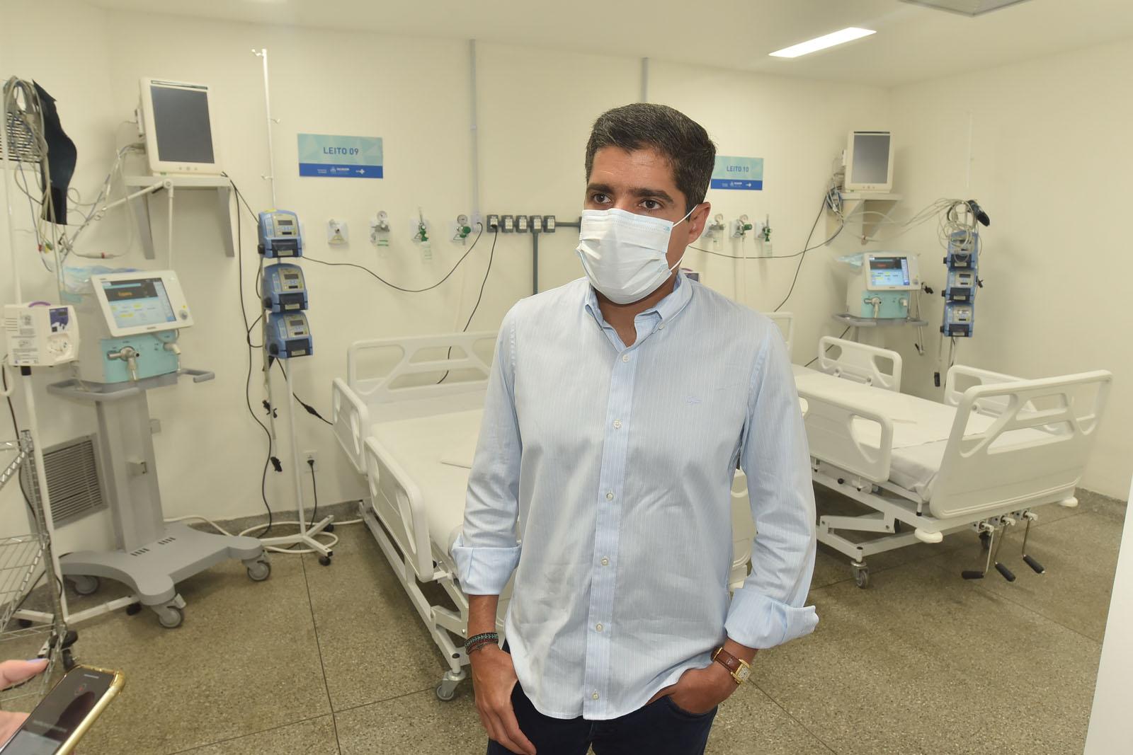 Na imagem, o prefeito de Salvador, ACM Neto, do DEM