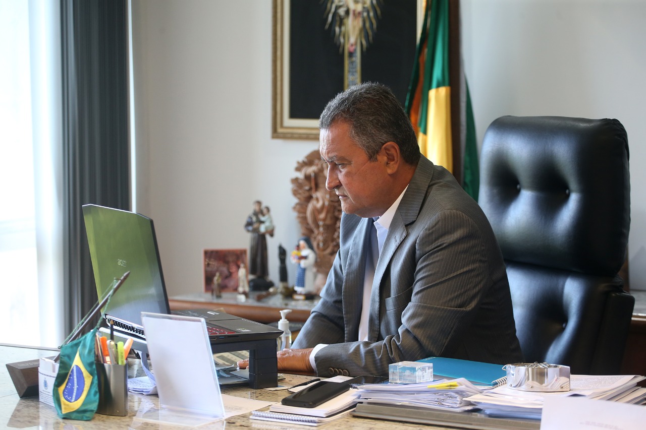 Governador e outros gestores de Estados brasileiros participaram de reunião virtual com o ministro da saúde