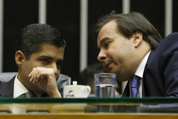O presidente nacional do DEM, ACM Neto, e o presidente da Câmara dos Deputados, Rodrigo Maia (DEM-RJ)