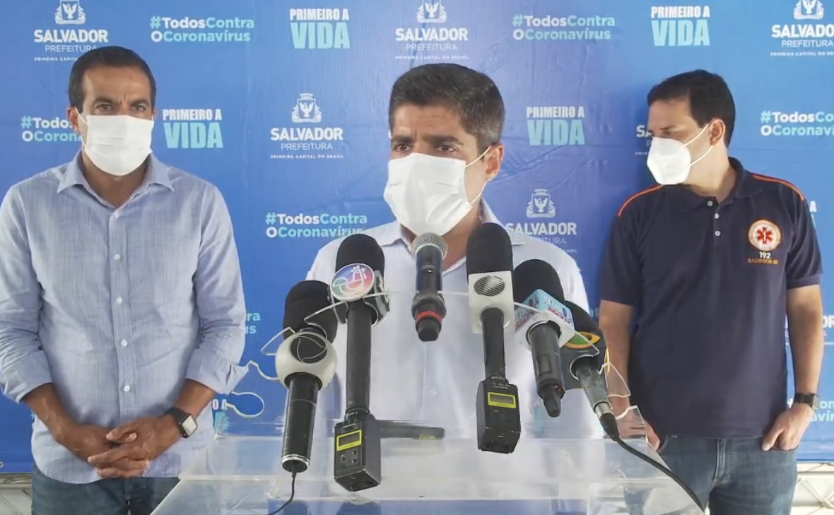 Na imagem, o prefeito de Salvador, ACM Neto, do DEM