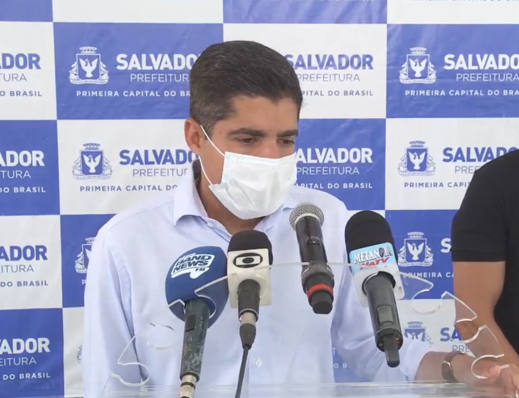 Na imagem, o prefeito de Salvador, ACM Neto, do DEM