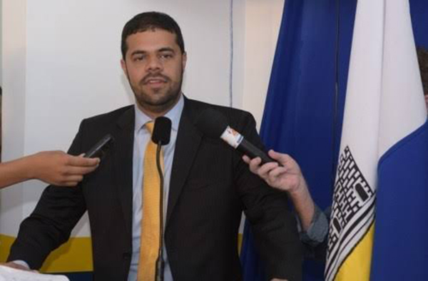 O prefeito de Gandu, Leonardo Barbosa Cardoso