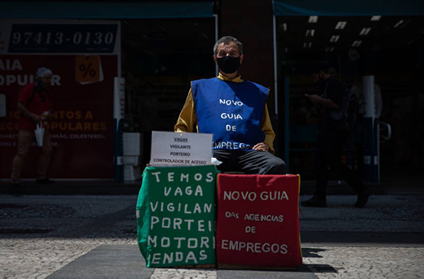 Desocupação bate recorde no trimestre terminado em julho