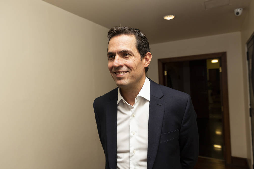 O empresário Eduardo Mufarej na formatura dos alunos do RenovaBR em 2019, na Sala São Paulo