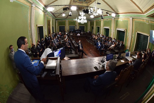 Prefeito Bruno Reis lê discurso de posse
